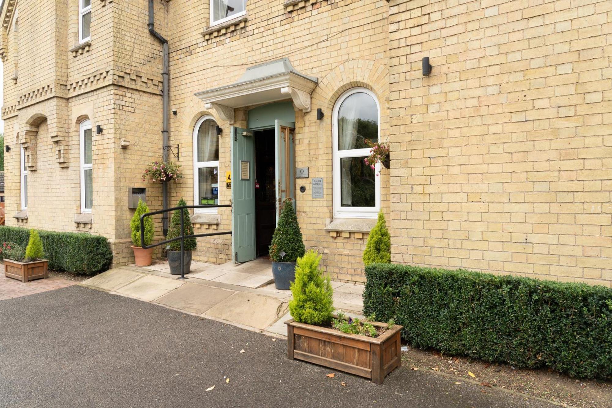The Finch Hatton Arms Sleaford Exterior photo