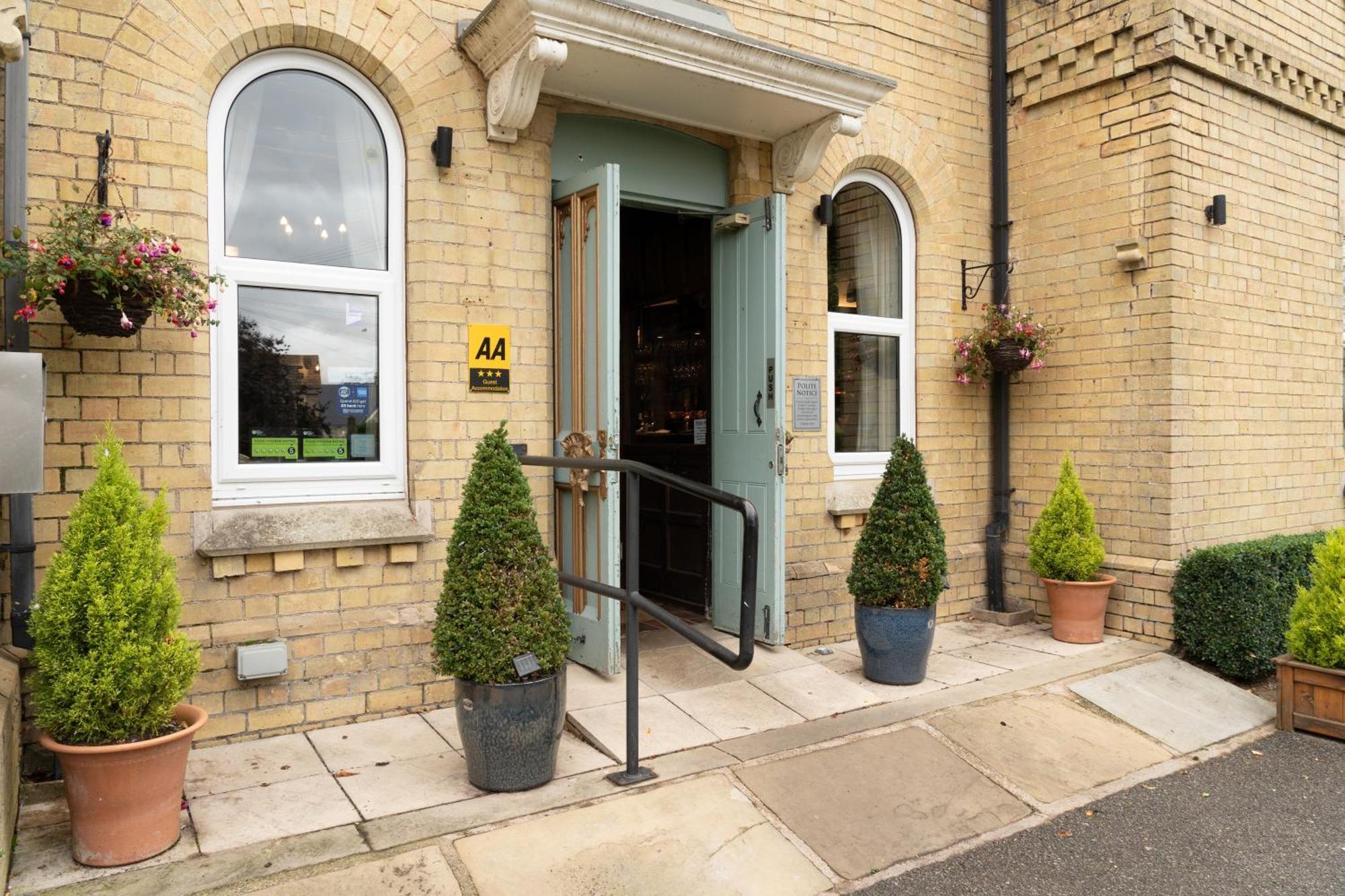 The Finch Hatton Arms Sleaford Exterior photo