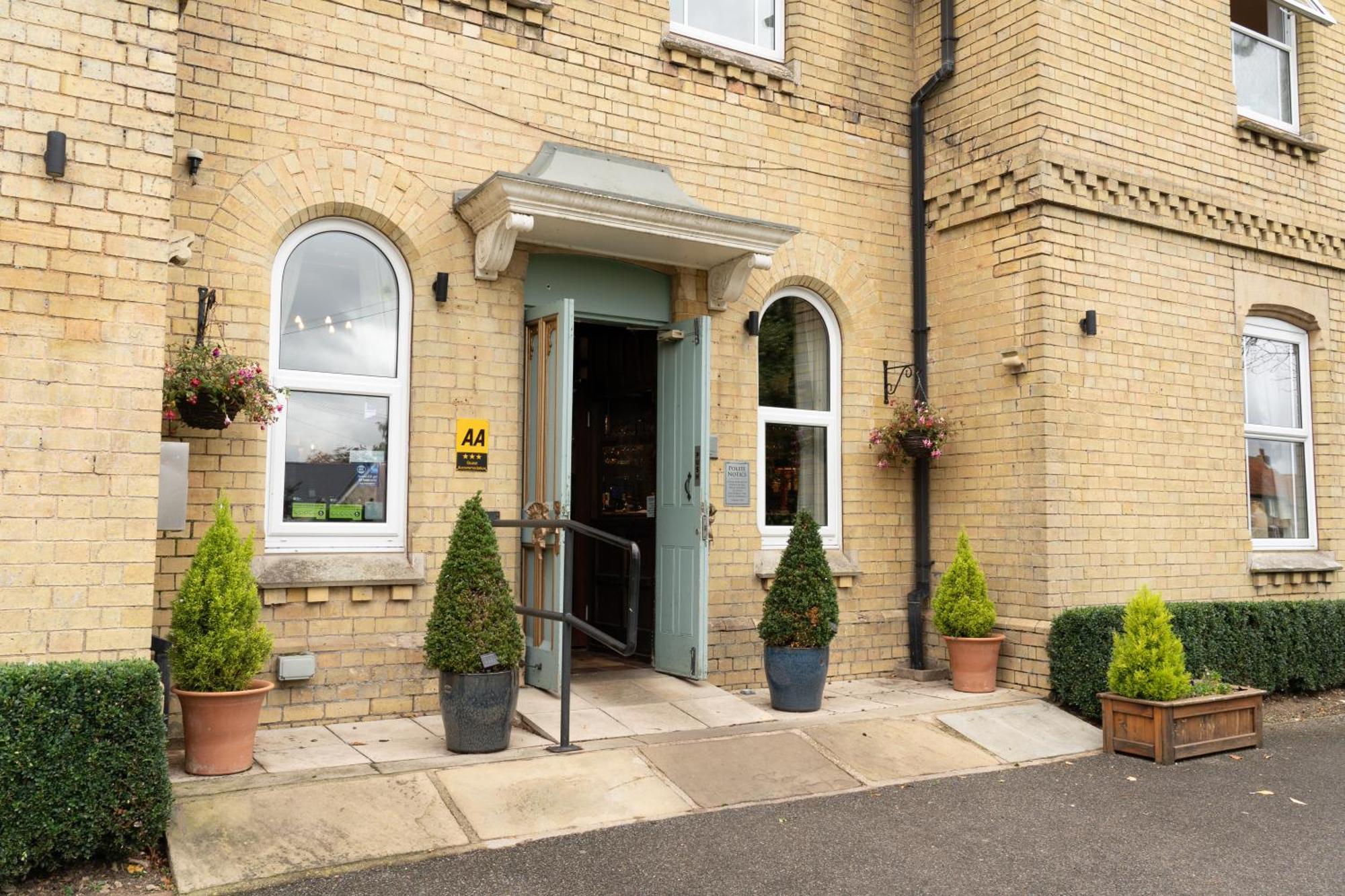 The Finch Hatton Arms Sleaford Exterior photo